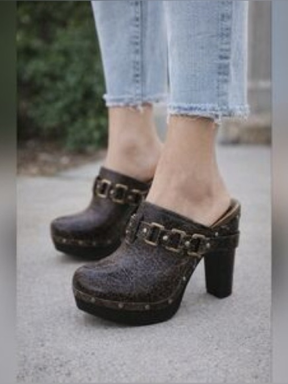 Vince Camuto Distressed Leather Studded Clogs With Brass Buckles Size 6
